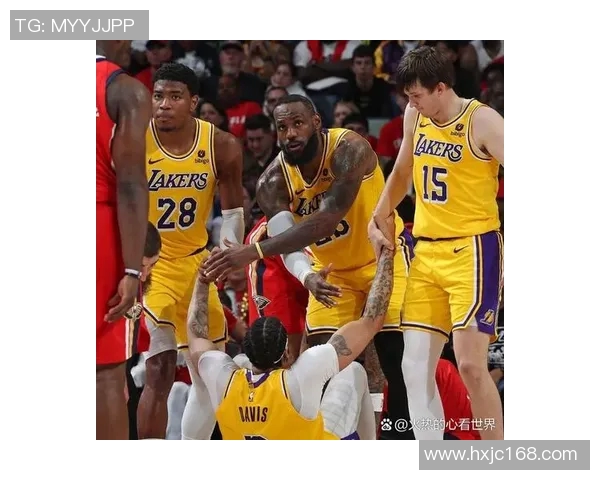詹姆斯带领湖人对决鹈鹕精彩集锦回顾与分析