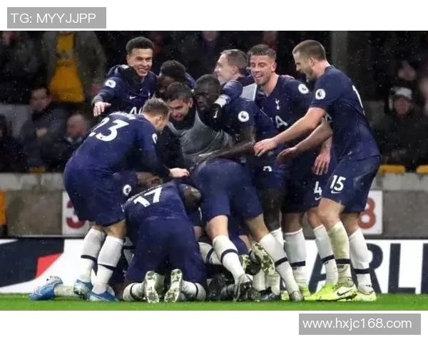 狼队与曼联激战正酣赛果揭晓引发球迷热议 狼队与曼联激战正酣赛果揭晓引发球迷热议