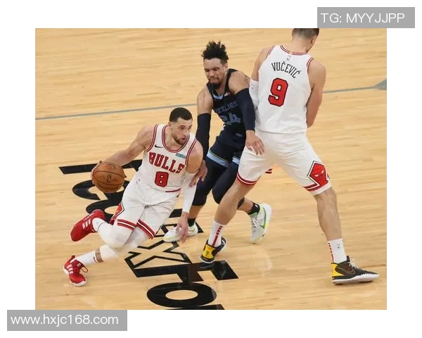 公牛对阵魔术精彩赛事在线直播全程回顾与分析 公牛对阵魔术精彩赛事在线直播全程回顾与分析